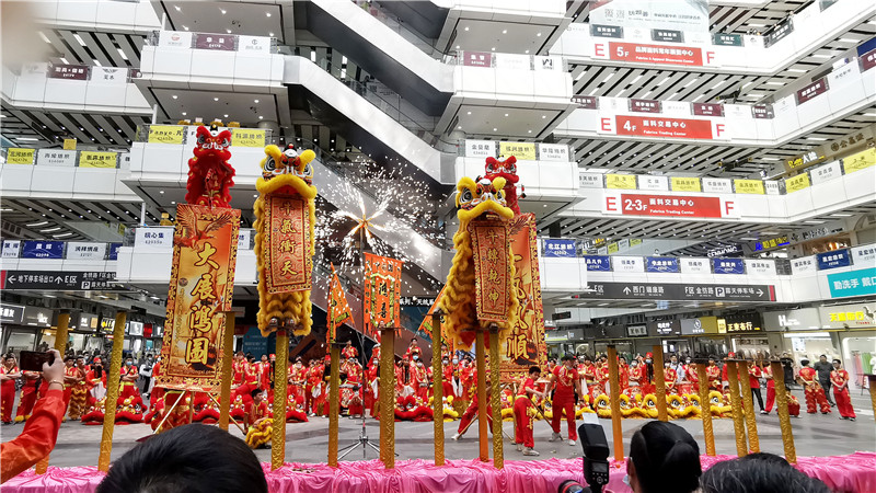 鸿喜龙狮  